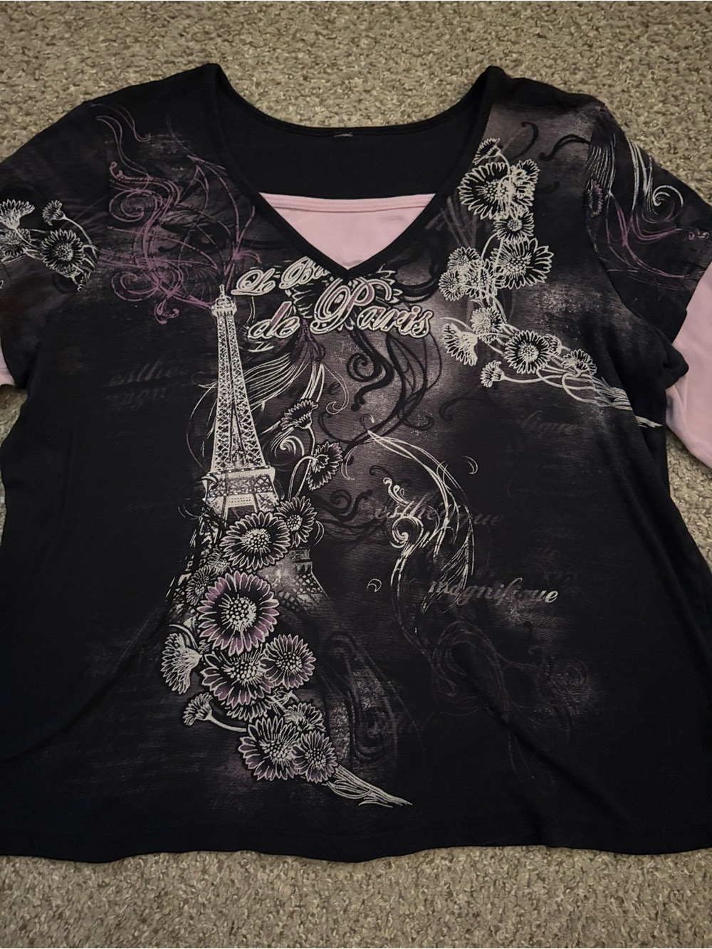Black & Pink Long Sleeve Graphic Top no tag unknown size